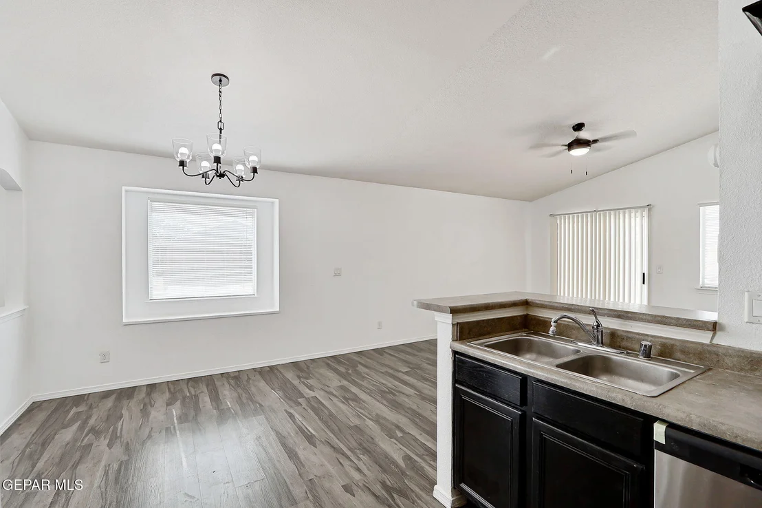 Photo of 12729 RAUL MENDIOLA Lane