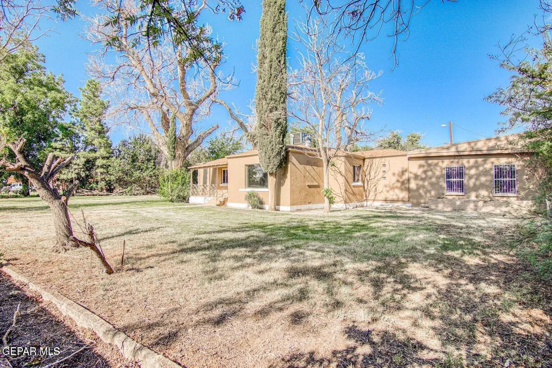 Photo of 915 Sparks Circle