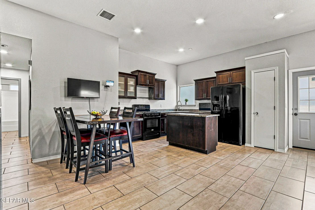 Photo of 312 VILLAS DEL ESTE