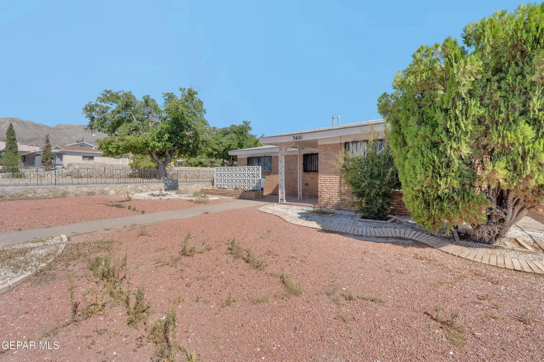 Photo of 3601 Truman Avenue
