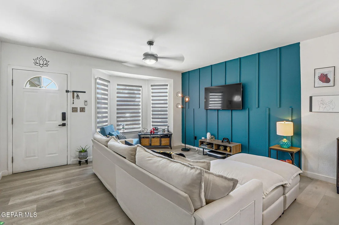 Photo of 2802 CASTLE HILL Circle