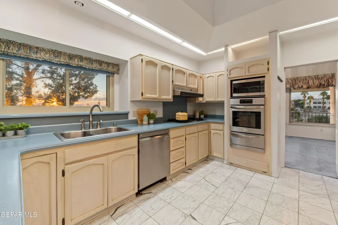 Photo of 401 Sharondale Drive