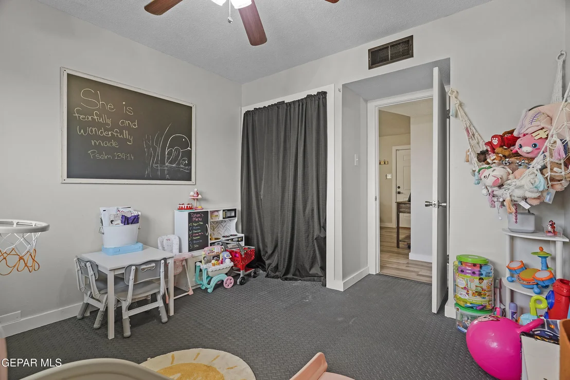 Photo of 5804 TAUTOGA Drive