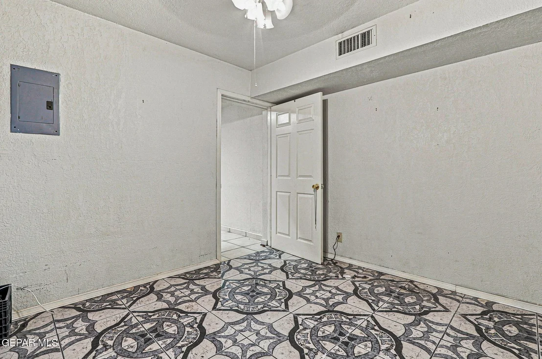 Photo of 637 Alicia Drive
