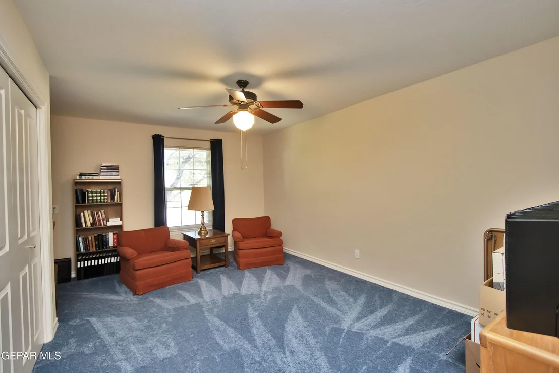 Photo of 517 Stonebluff Road