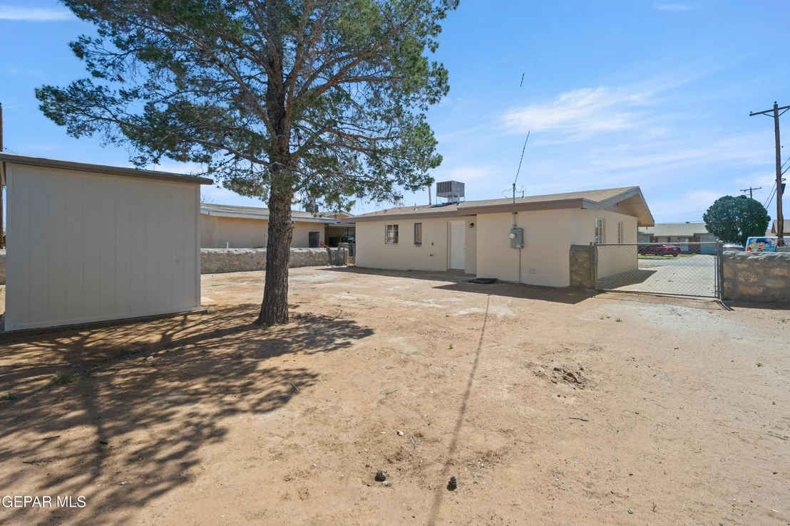 Photo of 5105 DEBEERS Drive