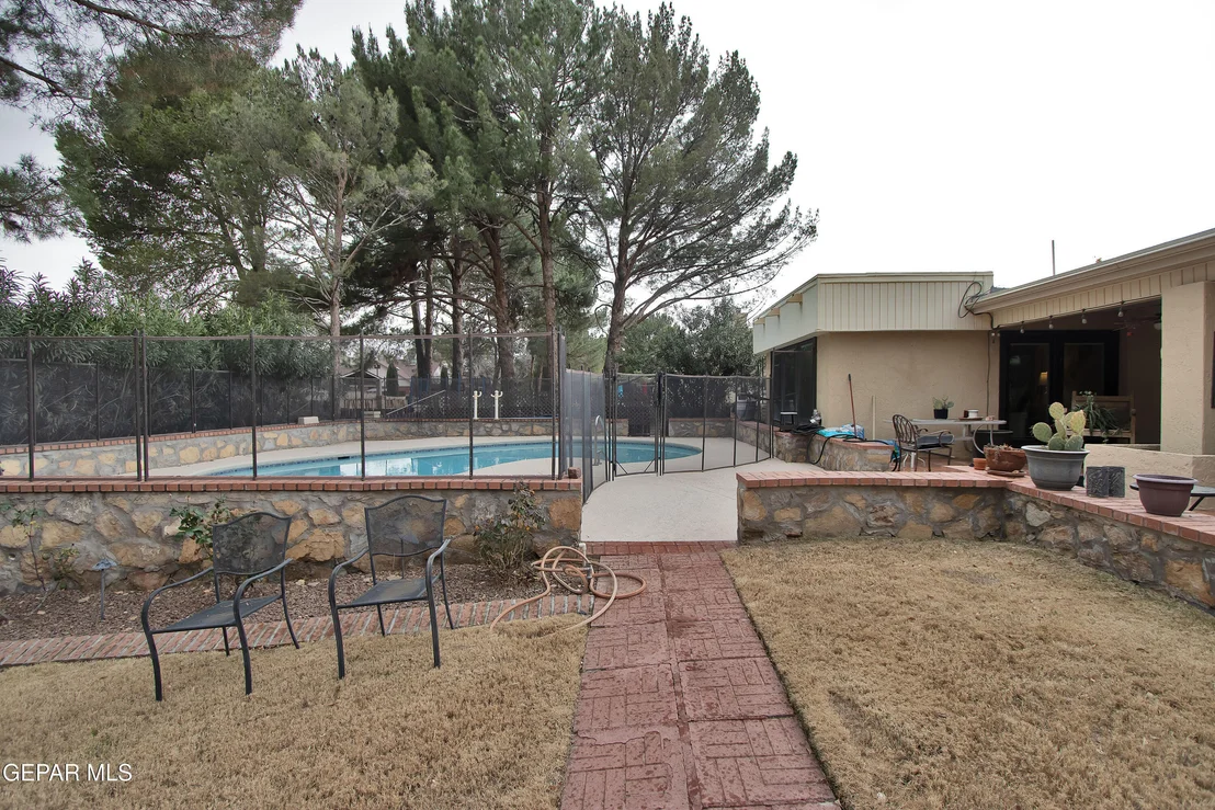 Photo of 308 Stotts Avenue