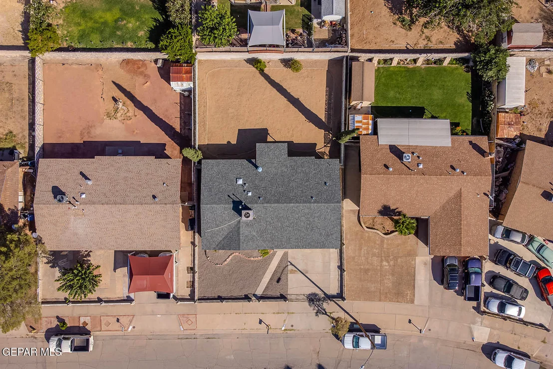 Photo of 2820 BEACHCOMBER Drive