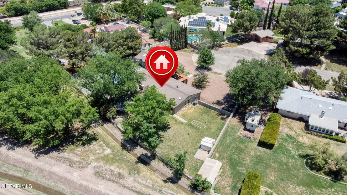 Photo of 713 LIVE OAK Drive