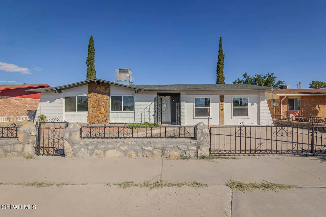 Photo of 2820 BEACHCOMBER Drive
