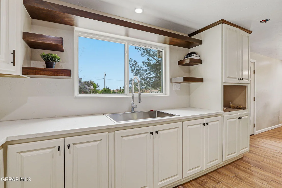 Photo of 224 Pacific Drive