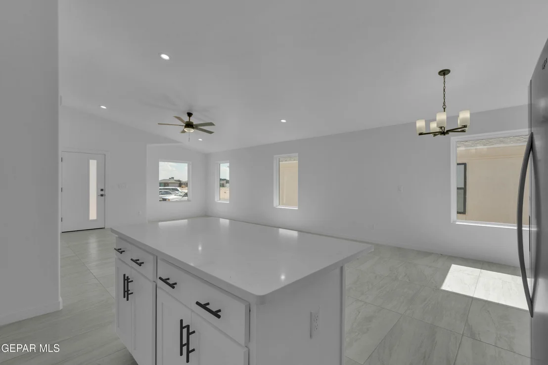 Photo of 3816 Perspective Street