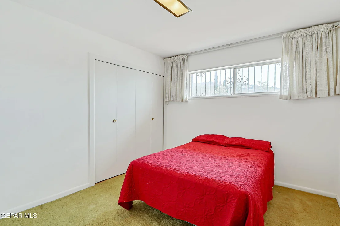 Photo of 4209 NORFOLK Lane