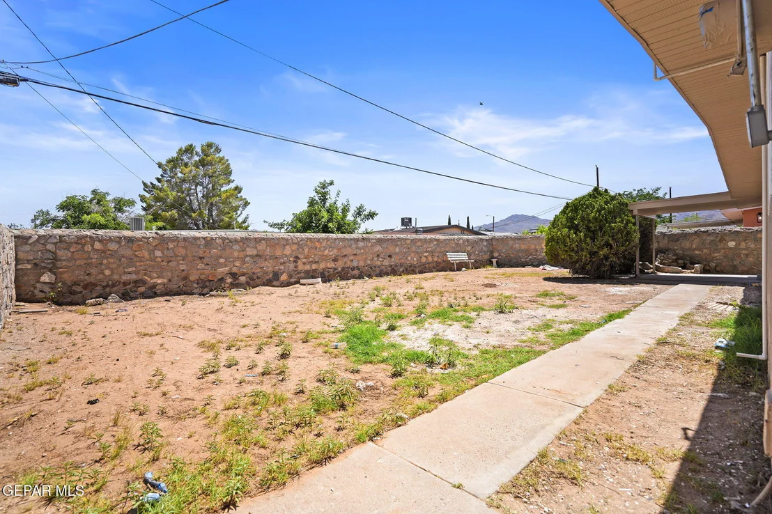 Photo of 6034 NAPLES Street