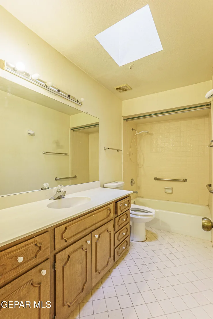 Photo of 5866 OLEASTER Drive