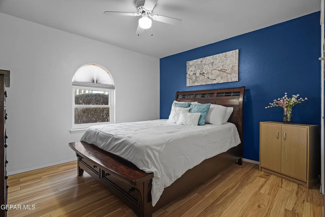 Photo of 805 ESPOLON Drive