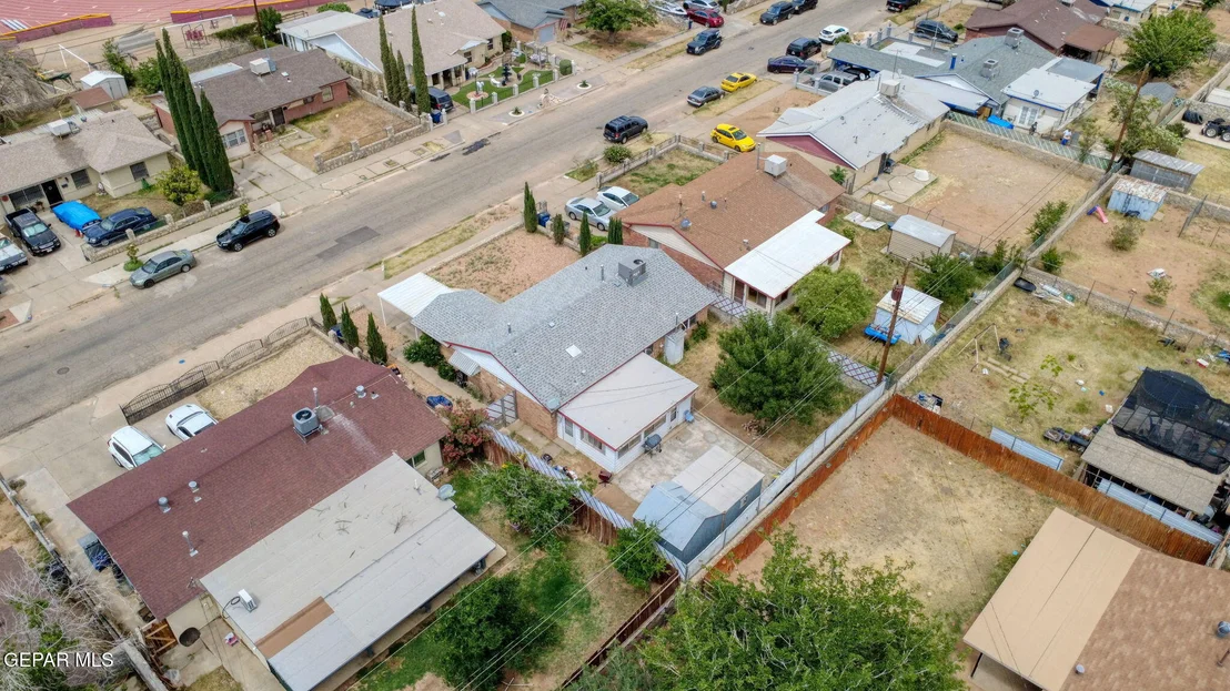Photo of 5448 Edmonton Avenue