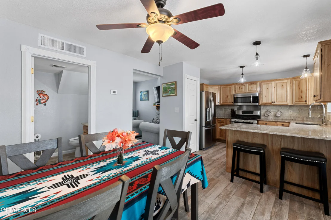 Photo of 1121 West Bend Lane