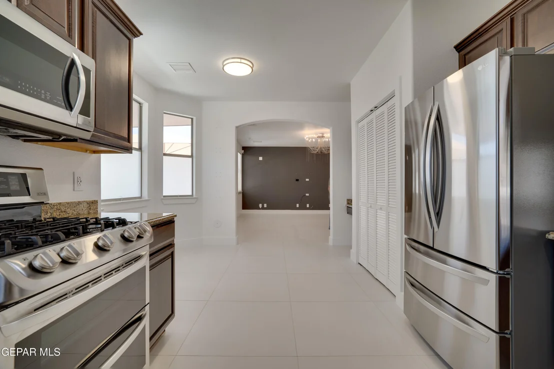 Photo of 3132 Lookout Point Drive
