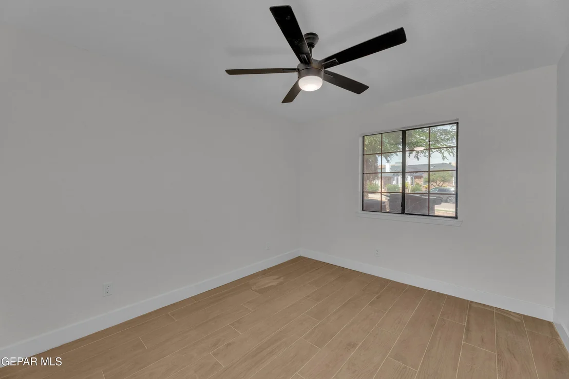 Photo of 1305 JAMES KELLEY Drive