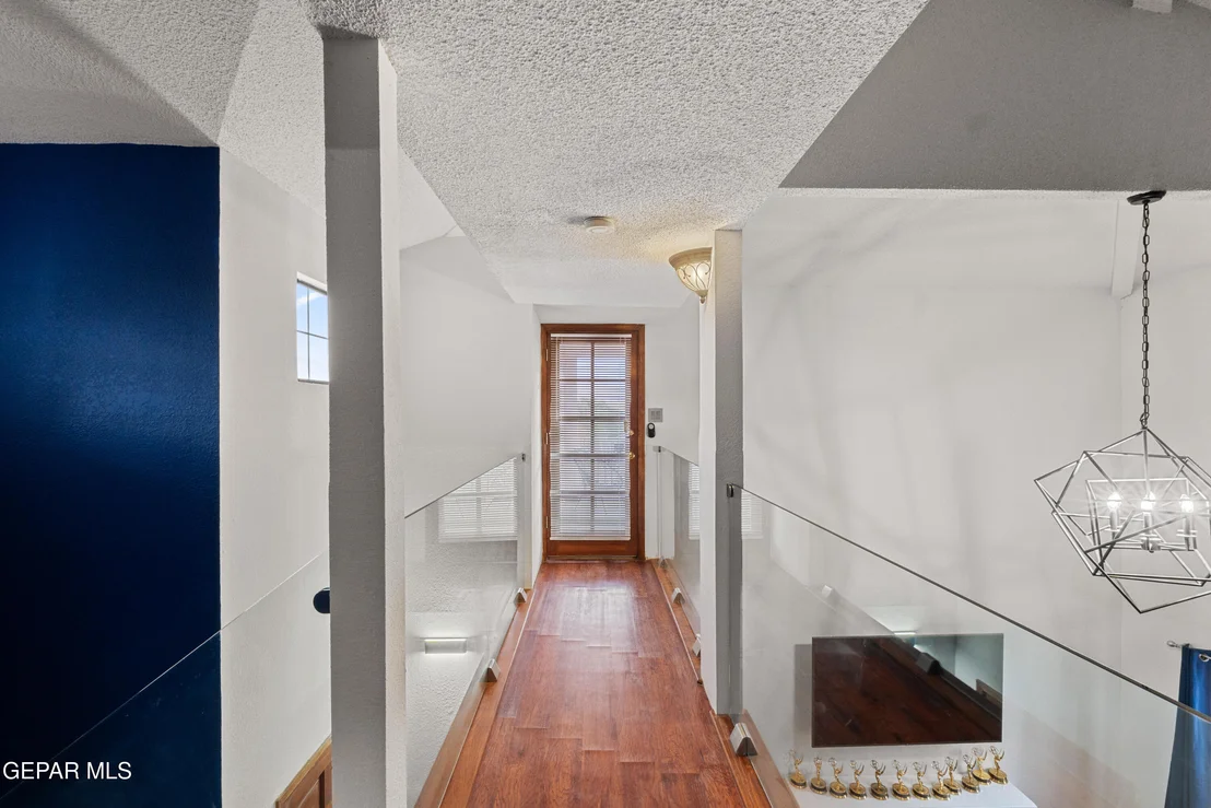 Photo of 6913 Crown Ridge Drive