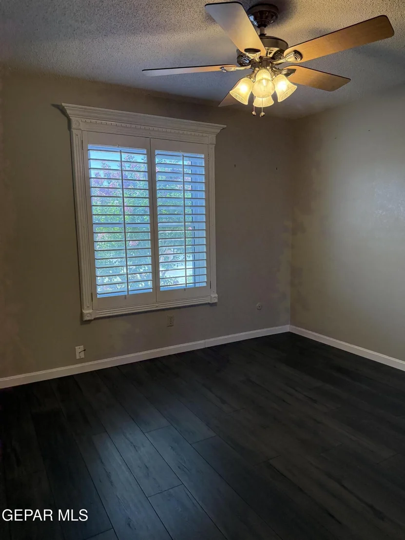 Photo of 3149 EDGEROCK Drive