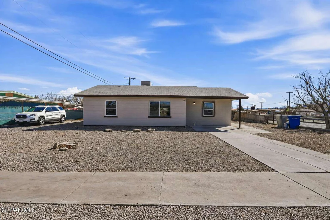 Photo of 5000 MEADE Court