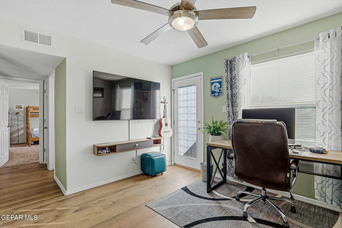Photo of 10908 NORTHVIEW Drive