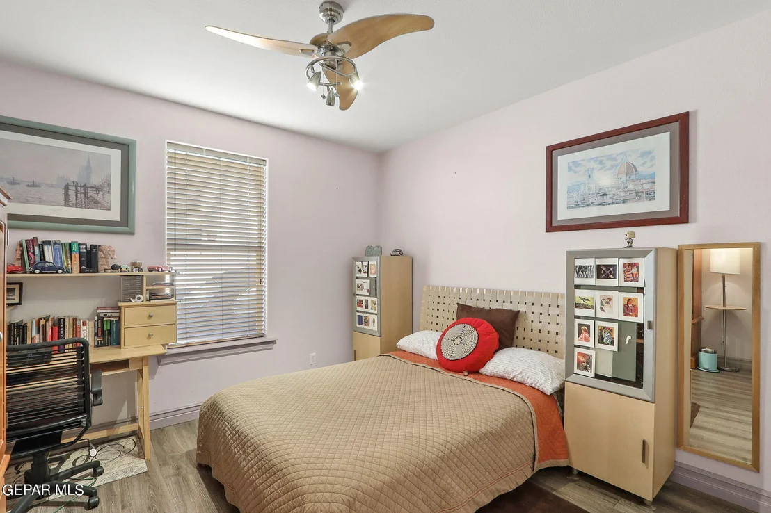 Photo of 6337 Franklin Bluff Dr Drive