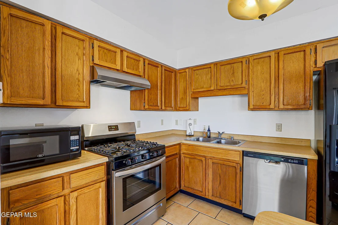 Photo of 10846 QUARTZ Street