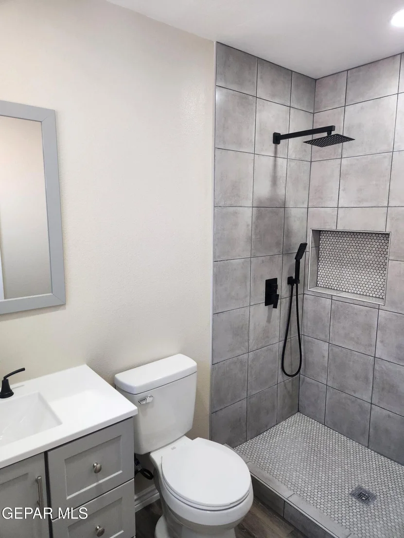 Photo of 901 CARLOTTA Drive