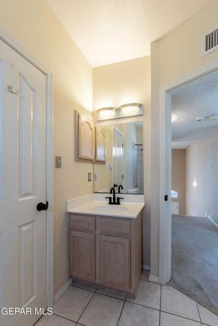 Photo of 6233 Kings Bridge Drive