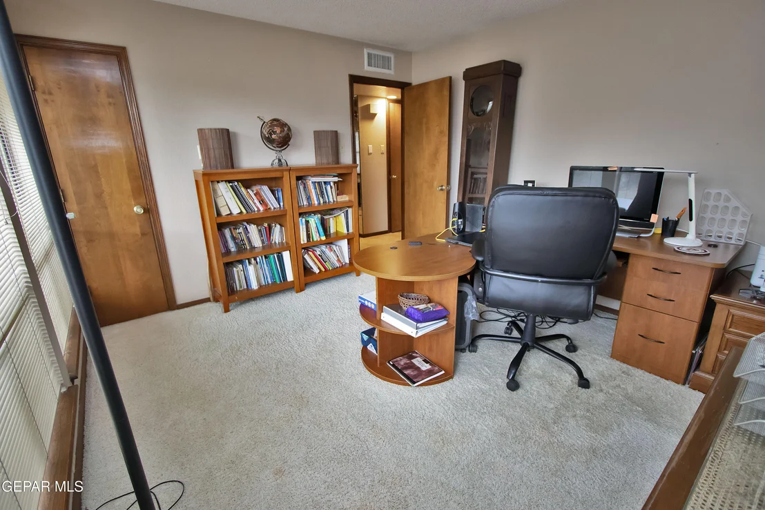 Photo of 308 Stotts Avenue