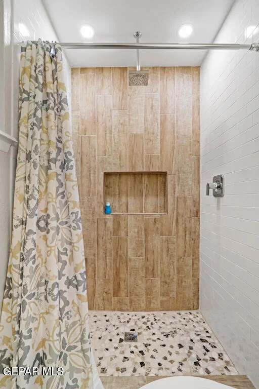 Photo of 10053 Foothill Drive