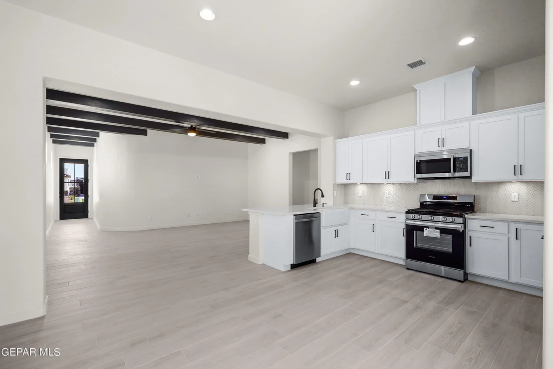 Photo of 13812 Summer View Avenue