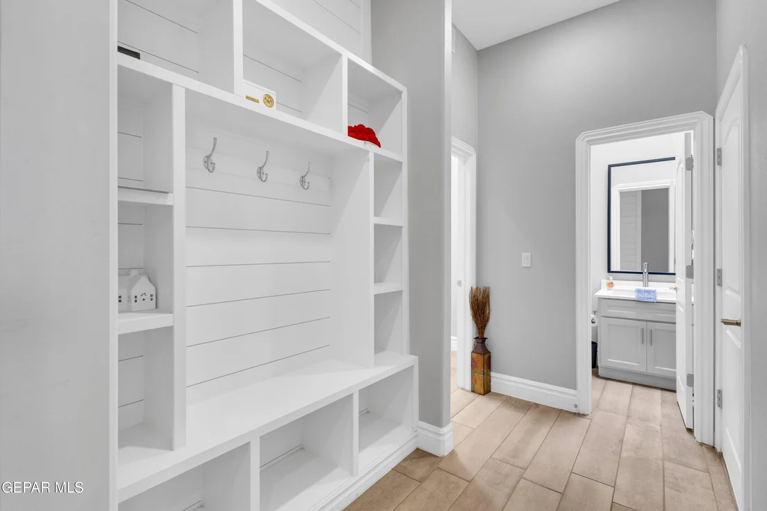 Photo of 858 AIRSHIP Place