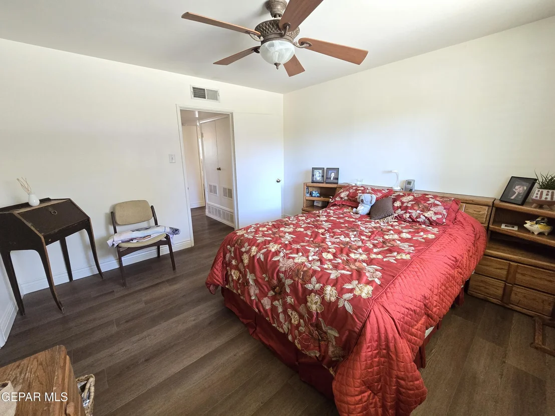 Photo of 4200 BUCKINGHAM Drive