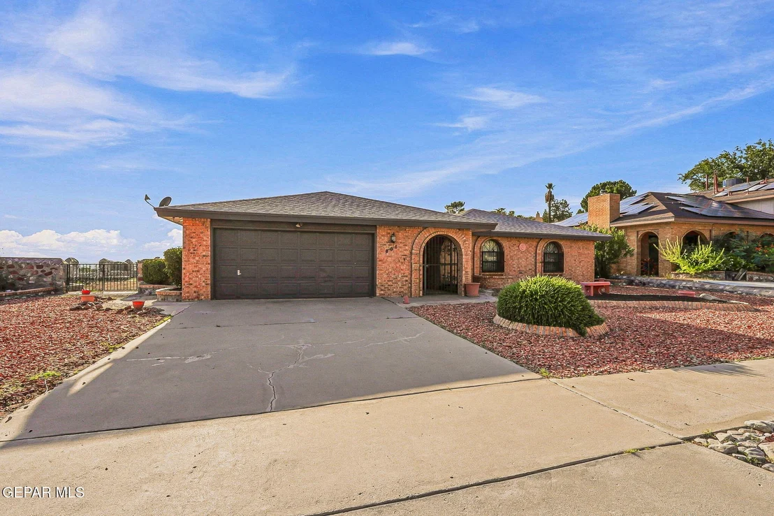 Photo of 801 BELLA CUMBRE Drive