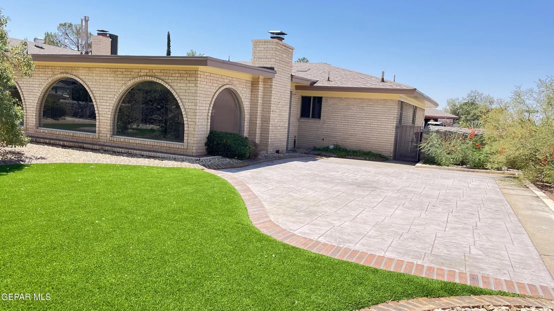 Photo of 10601 CAUSEWAY Drive