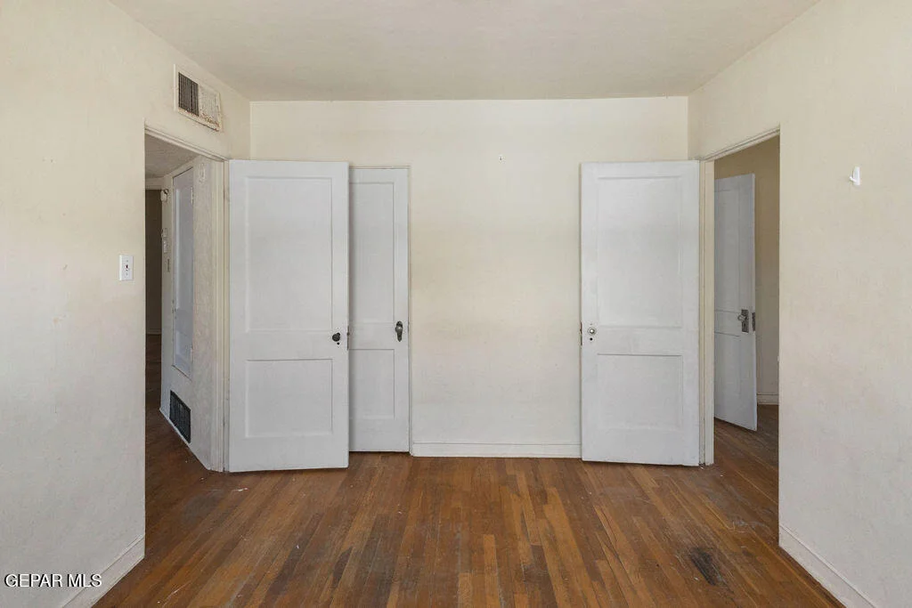 Photo of 708 E BALTIMORE Drive