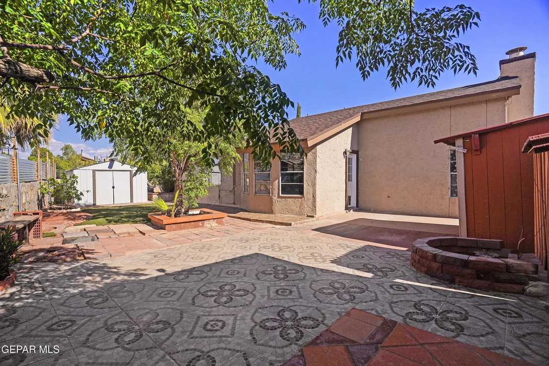 Photo of 4721 MAUREEN Circle