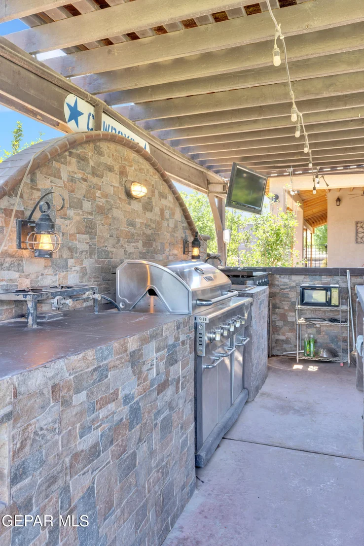 Photo of 7692 River View Drive