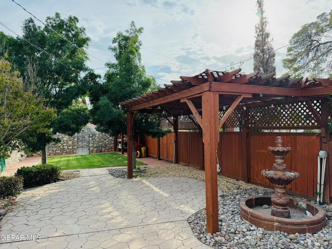 Photo of 4785 CUMBERLAND Circle