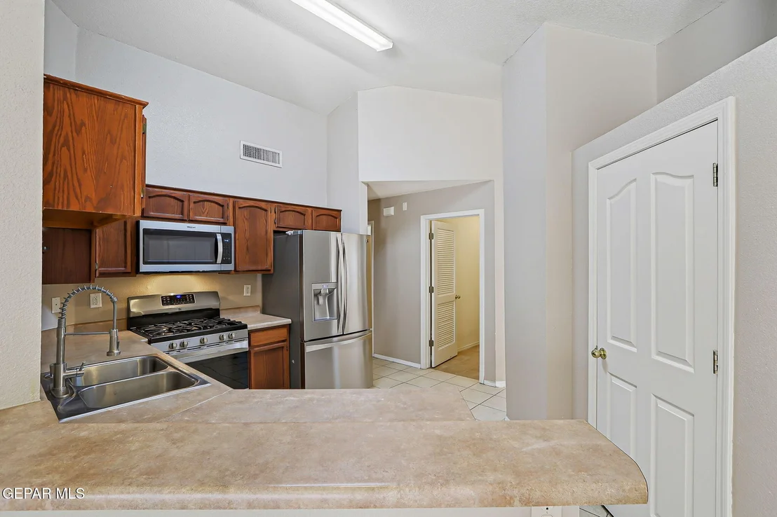 Photo of 580 SUN RAY