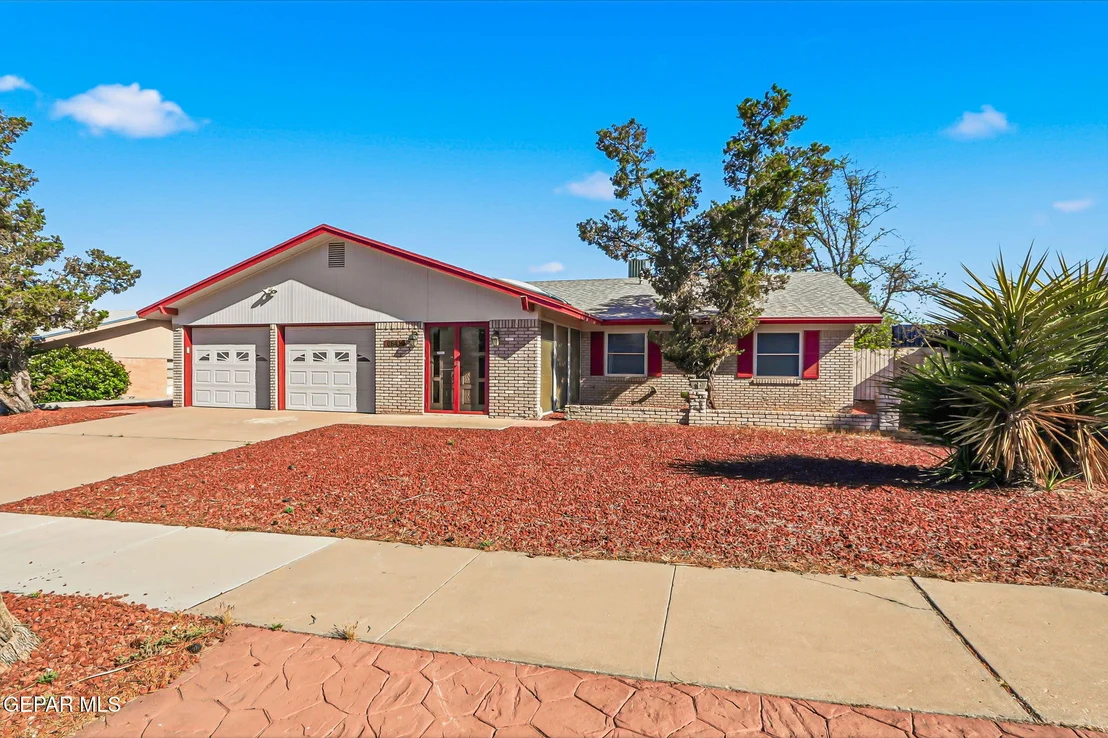 Photo of 6841 LA CADENA Drive