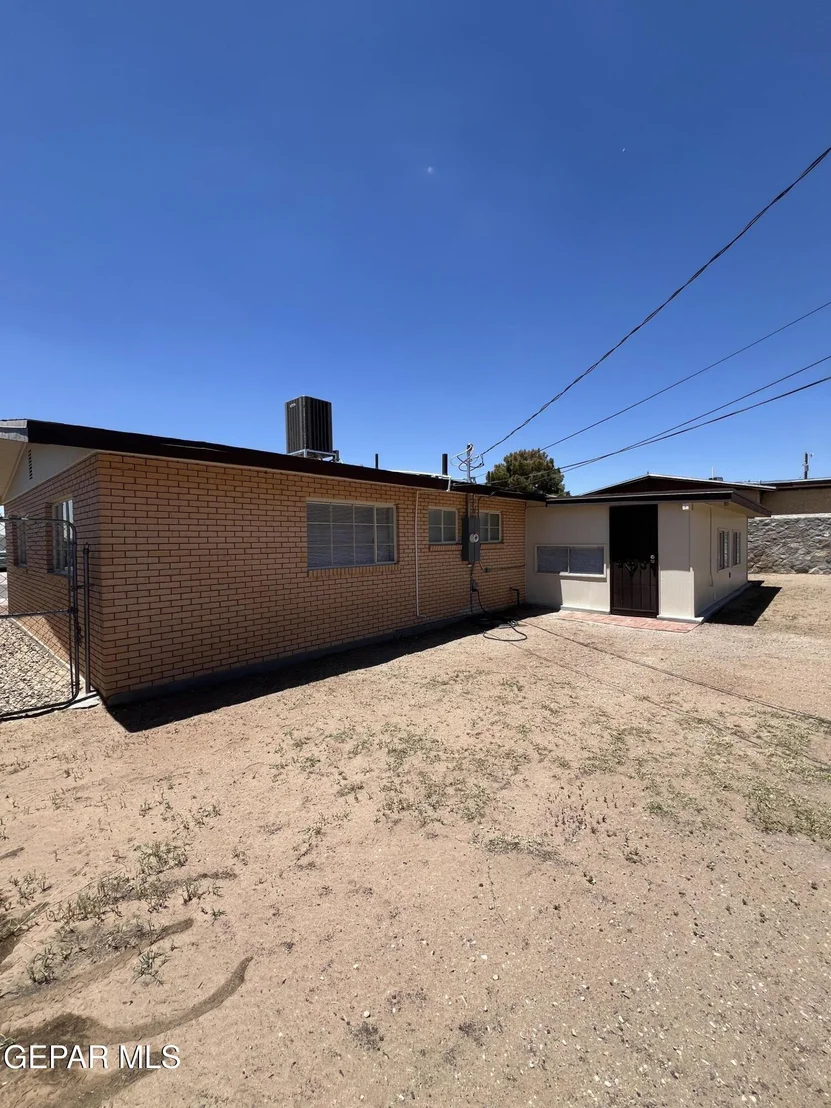 Photo of 6044 CABRILLO Drive