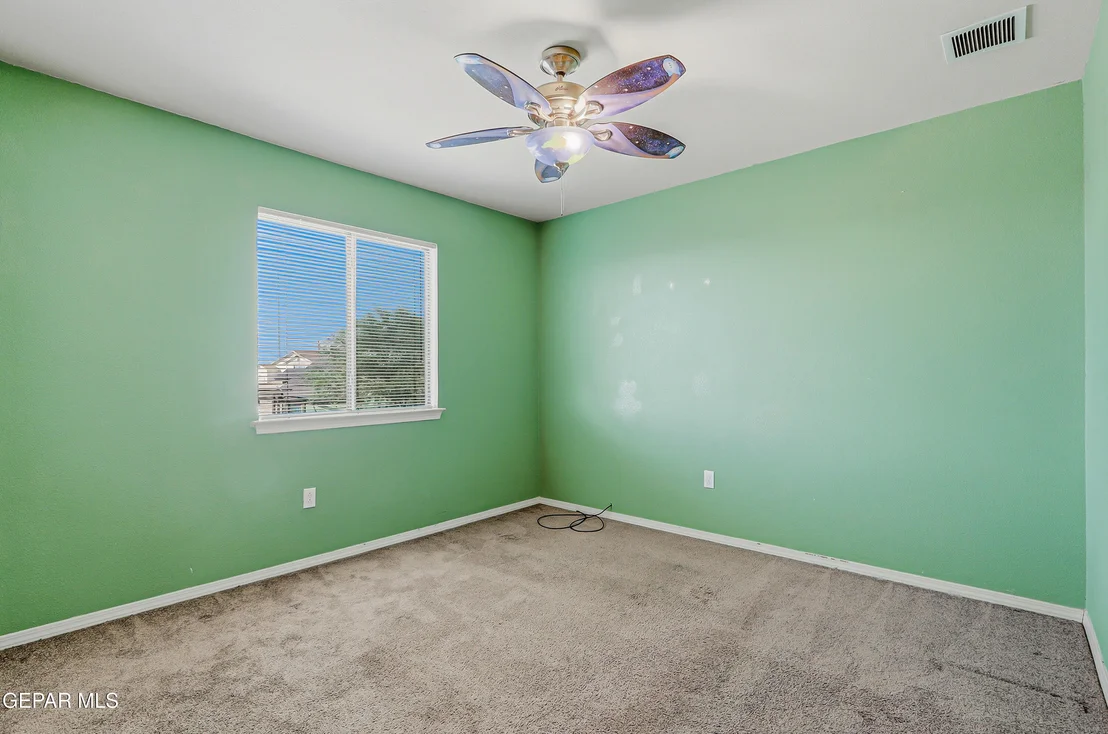 Photo of 14261 WOODS POINT Avenue