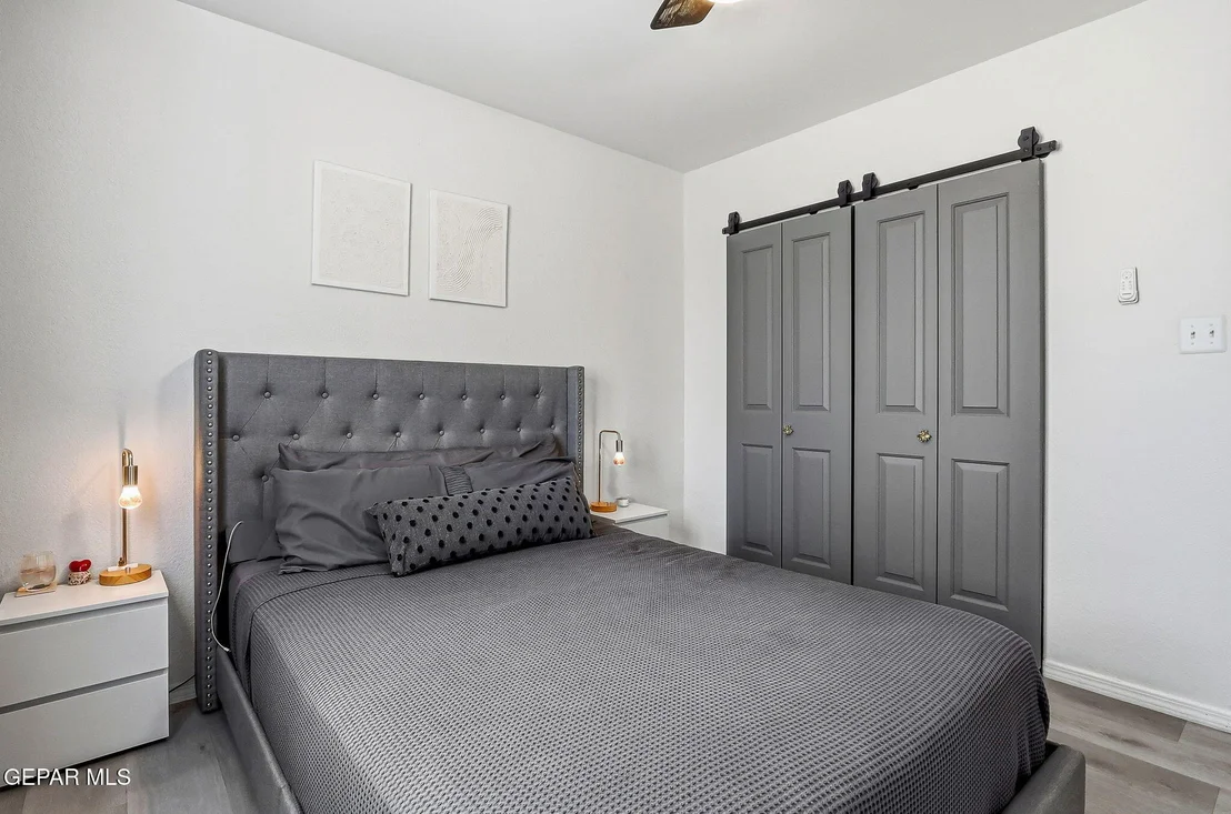 Photo of 2802 CASTLE HILL Circle