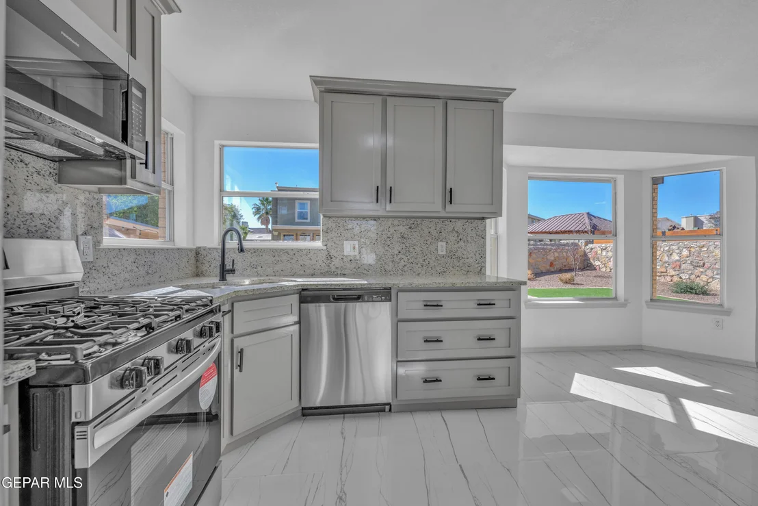Photo of 12608 SETTING SUN Drive