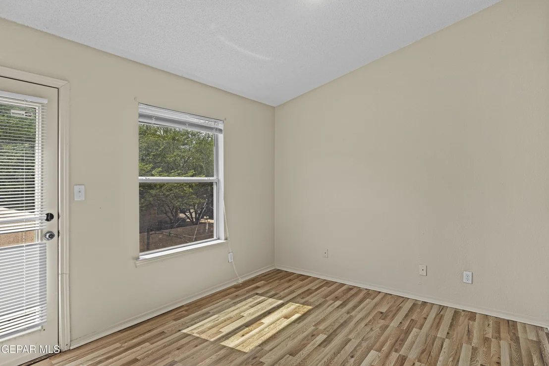 Photo of 10817 WALDEN POND Street